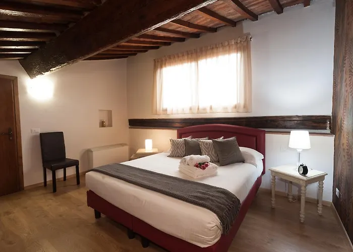 La Porta Del Paradiso Couette-café 4*