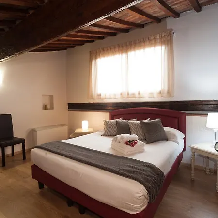 La Porta Del Paradiso Nocleg ze śniadaniem 4*